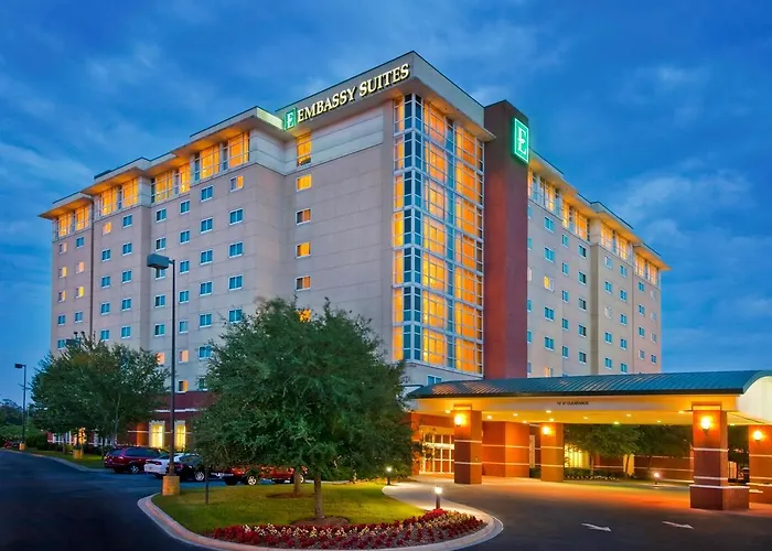Hotel Embassy Airport Convention