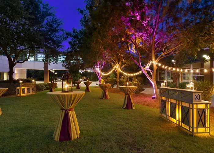 Embassy Airport Convention Hotel 3*