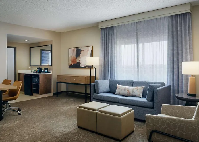 Embassy Airport Convention Hotel