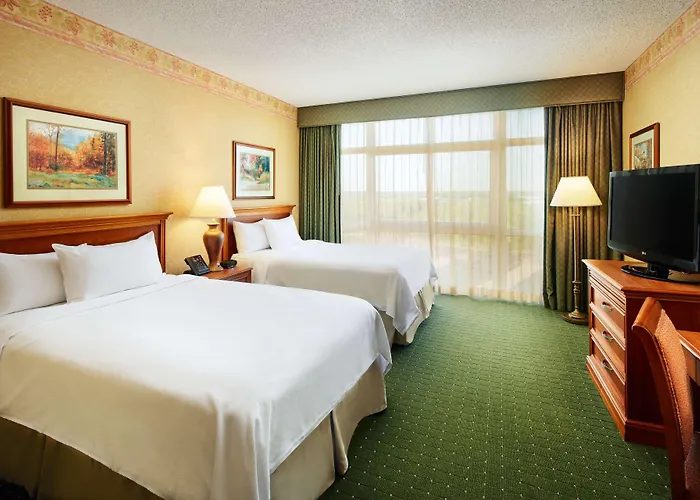 Hotel Embassy Airport Convention