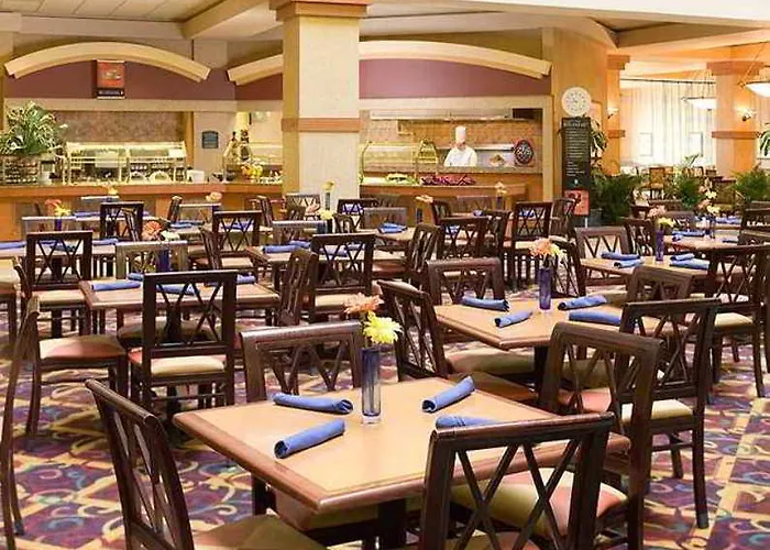 Embassy Airport Convention Hotel 3*